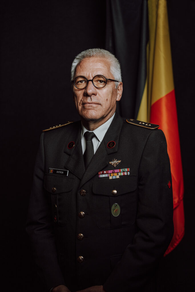 Général-major Dutron, chef du Service Général de Renseignement et de Sécurité